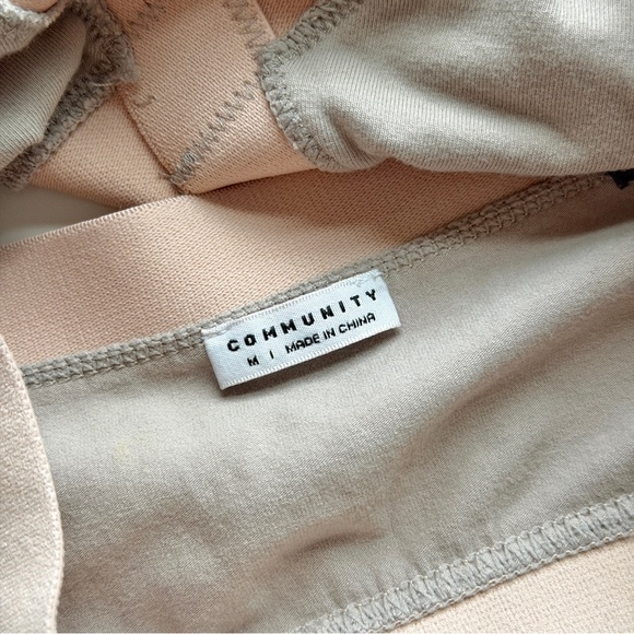 ARITZIA | COMMUNITY SOFT CUT OUT STRAPPY BANDAGE SPORTS BRA SIZE MEDIUM - Picture 7 of 7